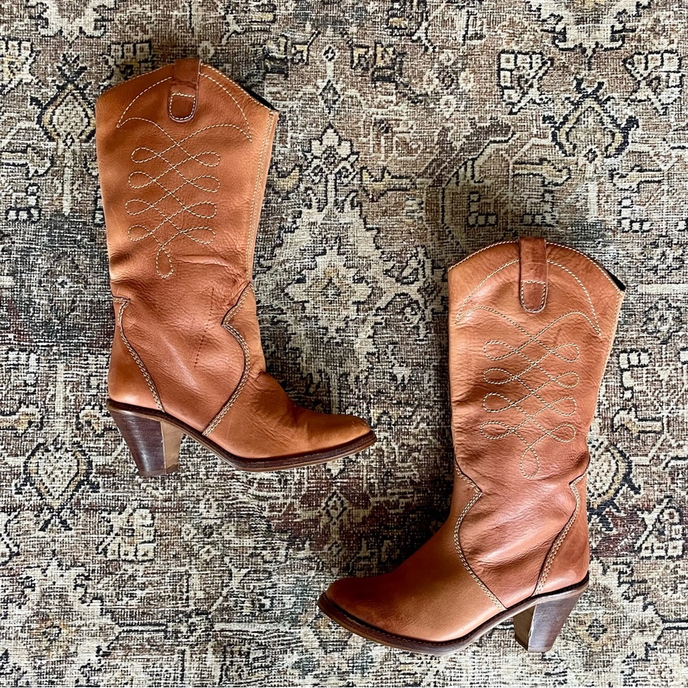 Vintage Leather Embroidered Stacked Heel Cowboy Western Boots in Tan - 5
